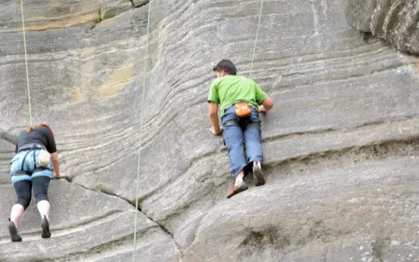 list of 10 exciting activities in Manali, adventures in Manali, Himachal Pradesh, top activities in Manali to enjoy, adventure to try in Manali , famous activity in Manali, thrilling sport in Manali to try