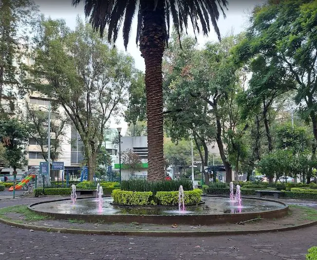 Bosque de Chapultepec park in Mexico,top-rated public park in Mexico,man-made park in Mexico,popular botanical gardens in Mexico City