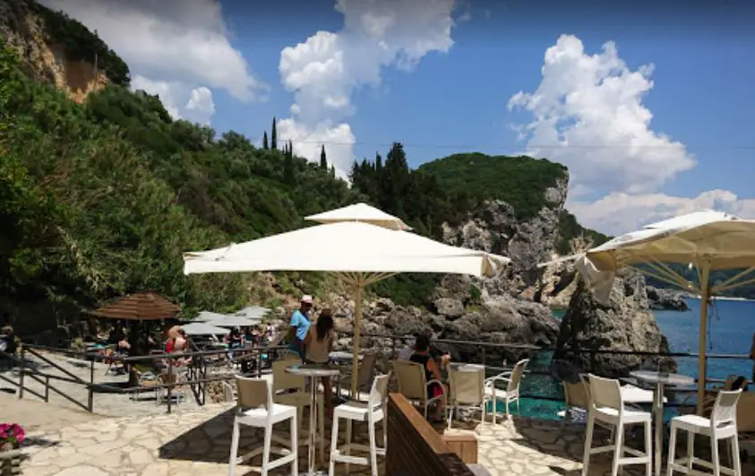 Corfu greece nightlife, best islands for nightlife in greece, mykonos nightlife, santorini nightlife, athens nightlife, rhodes nightlife