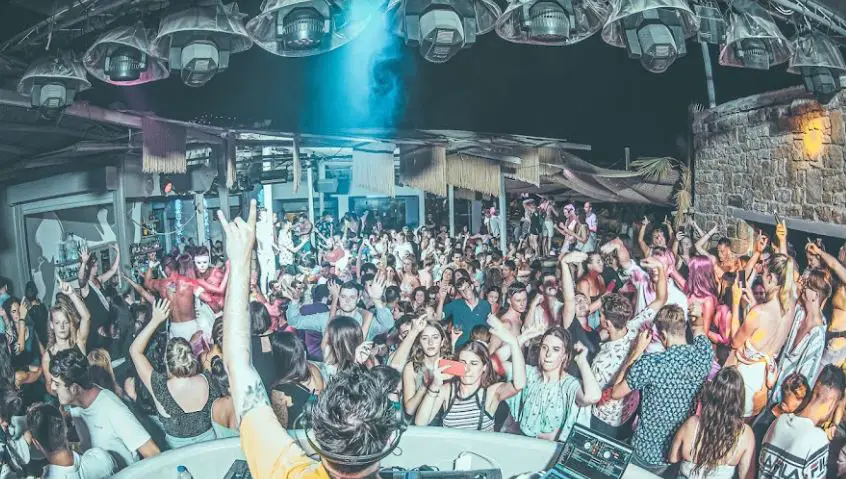 Mykonos greece nightlife, best islands for nightlife in greece, mykonos nightlife, santorini nightlife