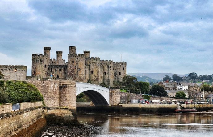 impressive castles in Wales, inhabited castle in Wales,impressive castles in Wales, stunning castle in Wales, ruined castles in Wales,amazing castle in Wales