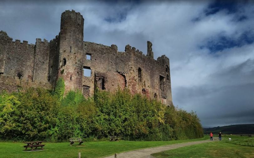 10 Best Castles in Wales,charming castles in Wales,impressive castles in Wales, inhabited castle in Wales,impressive castles in Wales, stunning castle in Wales, ruined castles in Wales,amazing castle in Wales