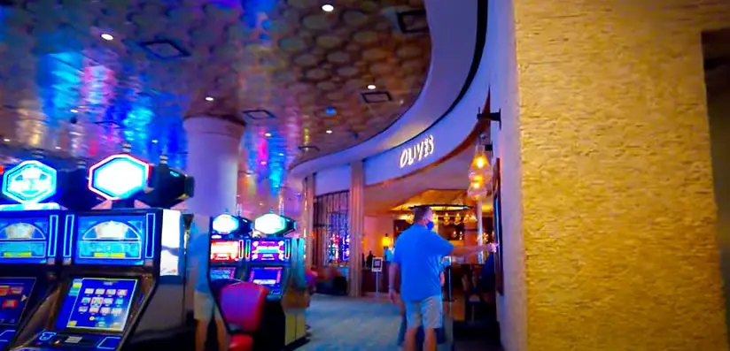 Atlantis Bahamas spots in Bahamas to Enjoy Nightlife,glamorous nightlife in Bahamas,nightlife in Bahamas,nightclubs in Bahamas,spots in Bahamas to Enjoy Nightlif, best 8 nightlife places in Bahamas