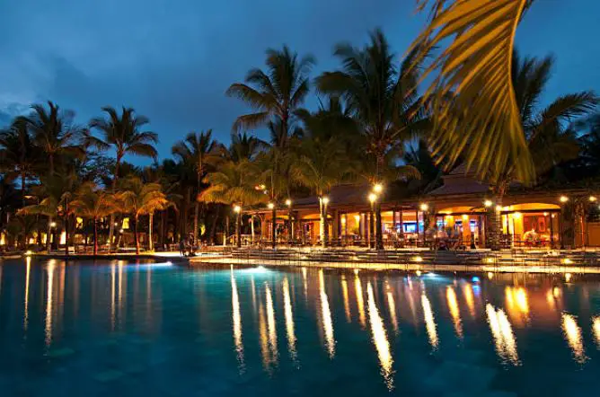 Radisson Grand Lucayan glamorous nightlife in Bahamas,nightlife in Bahamas,nightclubs in Bahamas,spots in Bahamas to Enjoy Nightlif, best 8 nightlife places in Bahamas