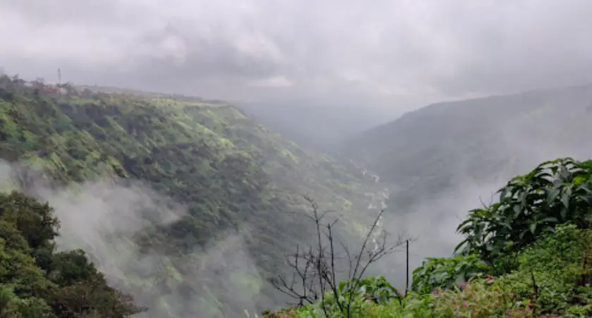 mahabaleshwar famous things, road trip to mahabaleshwar from mumbai, mumbai to mahabaleshwar by road, mumbai to mahabaleshwar restaurants, mahabaleshwar sightseeing, mumbai to mahabaleshwar distance, best time to visit mahabaleshwar 