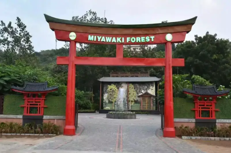  PM Narendra Modi, India's largest maze garden, Maze Garden, Miyawaki Forest, Ekta Houseboat