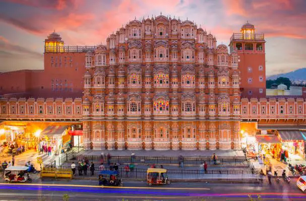 Jaipur city bus travel, Jaipur Tourism, jaipur tour package, tourist places near jaipur, places to visit in jaipur, best places to visit in jaipur, jaipur famous places, famous monuments in Jaipur